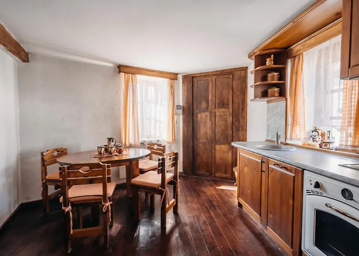 בית נופש White Fang בנסקו