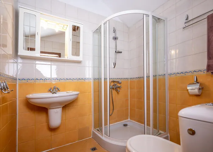 White Fang בית נופש בנסקו