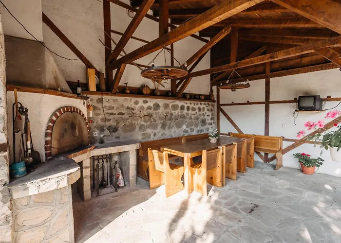 בית נופש White Fang בנסקו